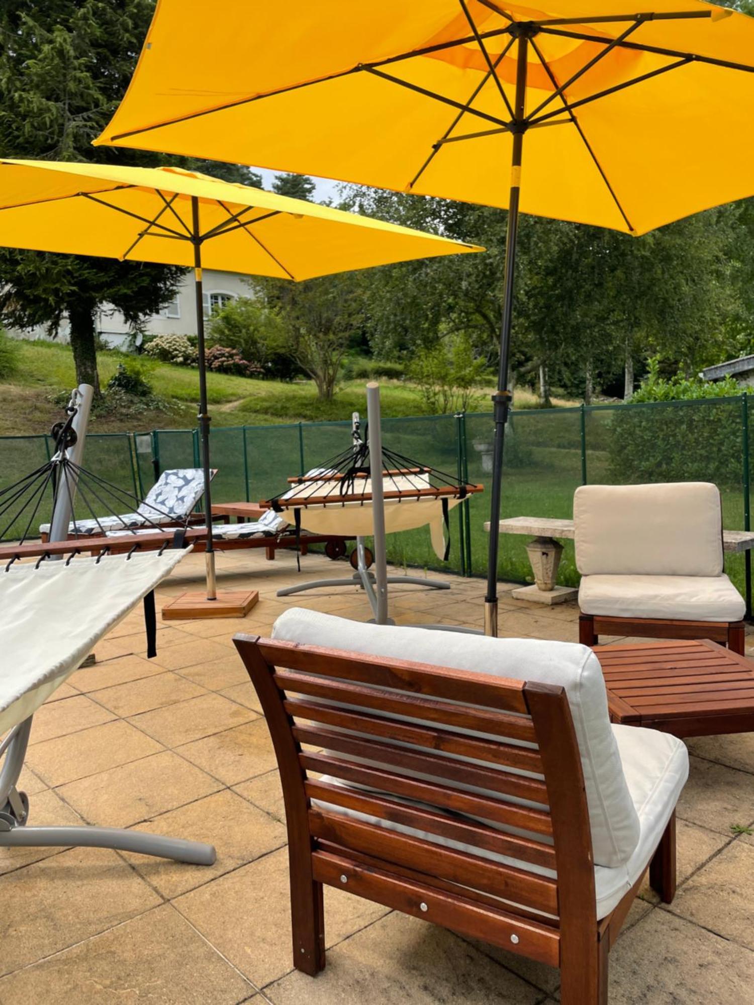 L'Oree Des Roses, Hebergement De Vacances Avec Jardin Et Piscine Gan Luaran gambar