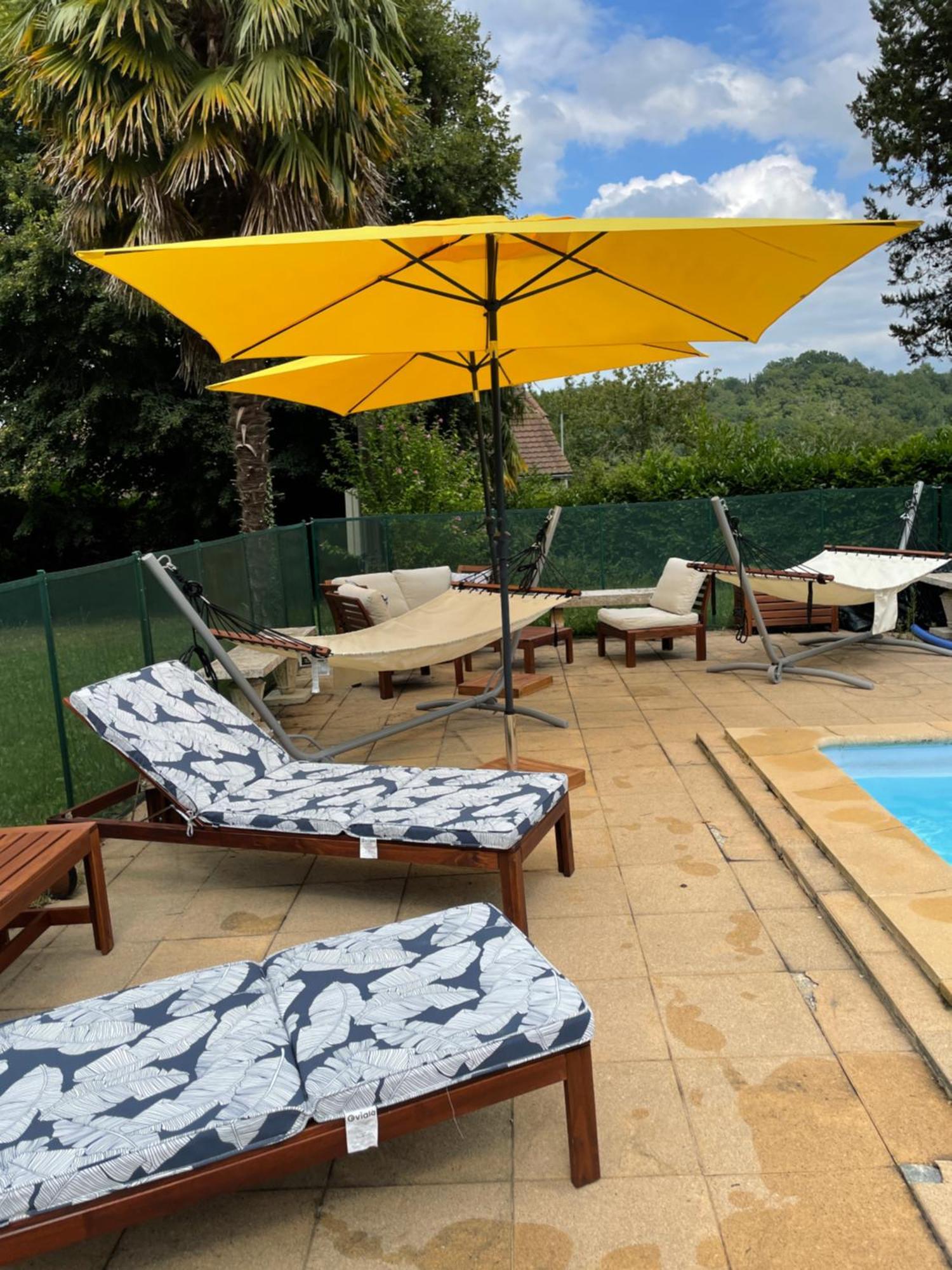 L'Oree Des Roses, Hebergement De Vacances Avec Jardin Et Piscine Gan Luaran gambar